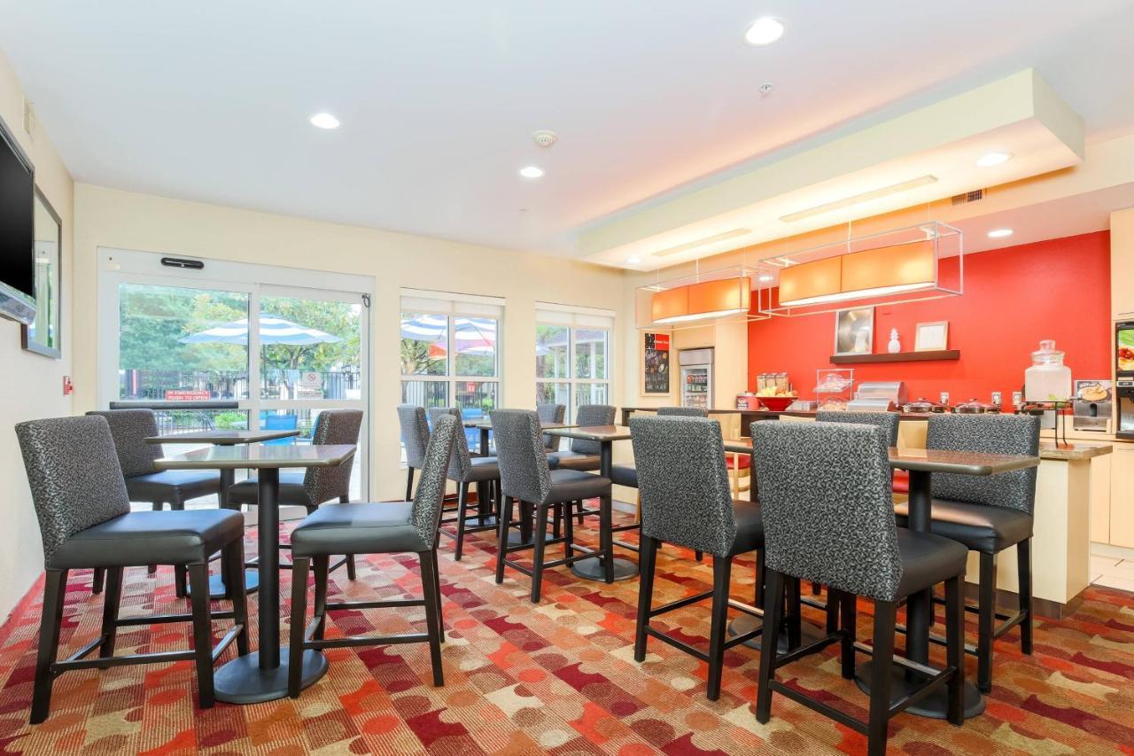 Sonesta Simply Suites Houston Brookhollow Екстериор снимка